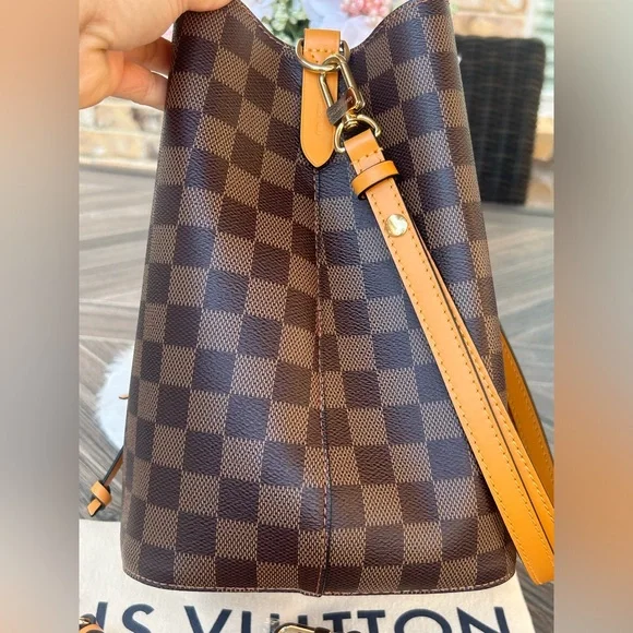 NeoNoe Damier Ebene Safran Shoulder/Crossbody Bag - Picture 10 of 16